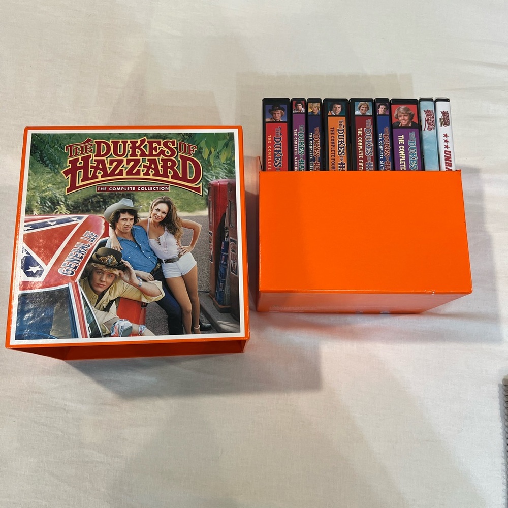 THE DUKES OF HAZZARD-Complete Collection